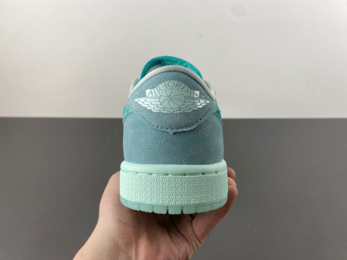 Jordan 1 Retro Low OG Washed Teal HQ8111-300