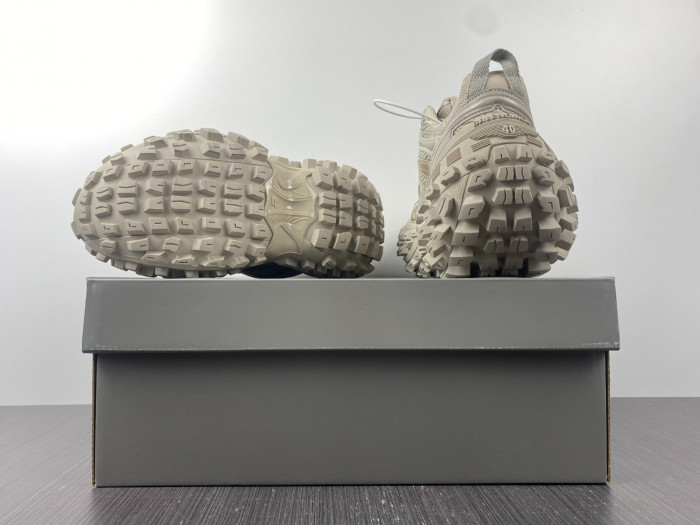 blc* defender sneaker