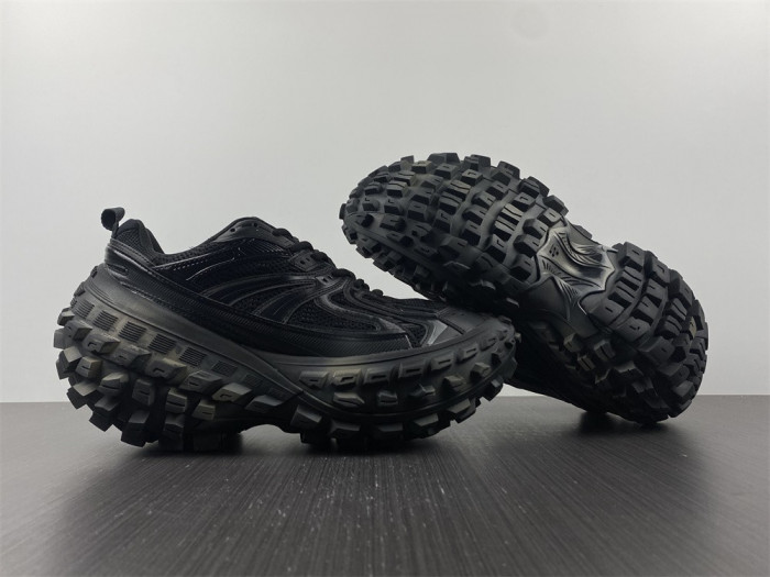 blc* defender sneaker