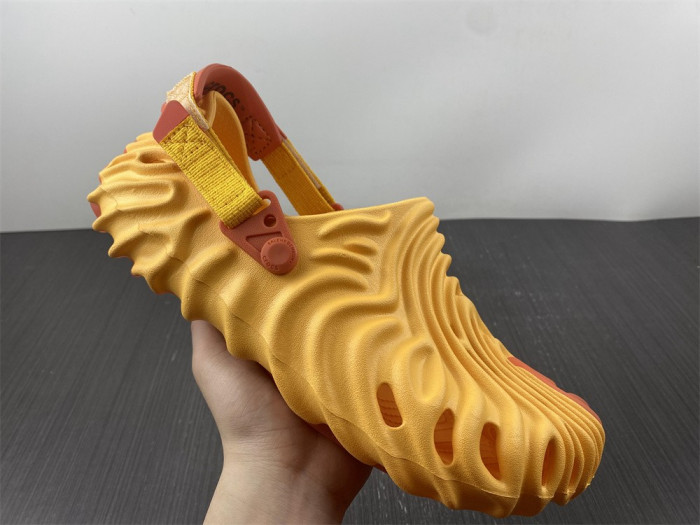 Cr*0*s pollex clog by salehe bembury urchin