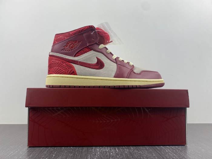 Air Jordan 1 Mid SE Wmns 