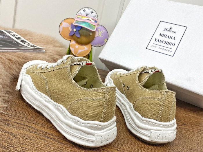 Ma*s*n mihara yasuhiro low-top sneakers mmy-014