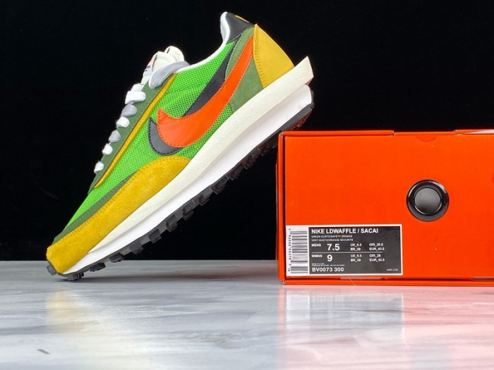nike ld waffle sacai green multi - bv0073-300