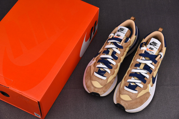 nike vaporwaffle sacai sesame tan navy dd1875-200